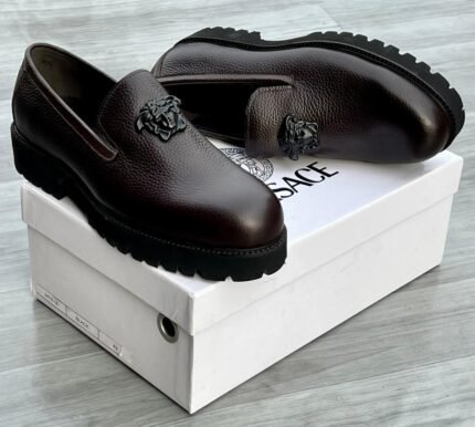 Logo embellished leather shoe coffee brown